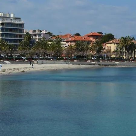 Tamanaco Beach *